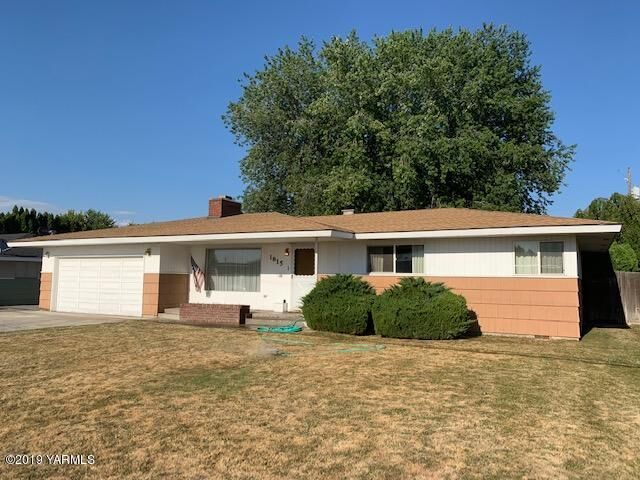 Property Photo: 1815 S 12th Ave WA 98902