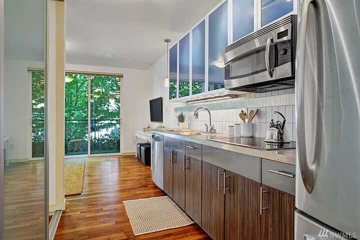 Property Photo:  3104 Western Ave E 314  WA 98121 