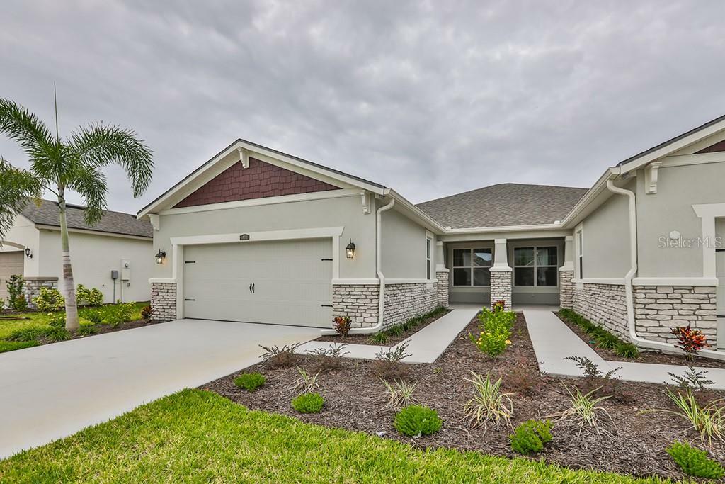 Property Photo:  10311 Planer Picket Drive  FL 33569 