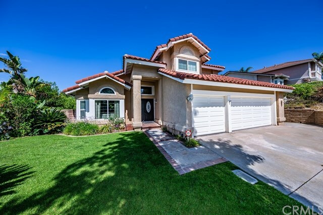 Property Photo:  5575 Vista Cantora  CA 92887 