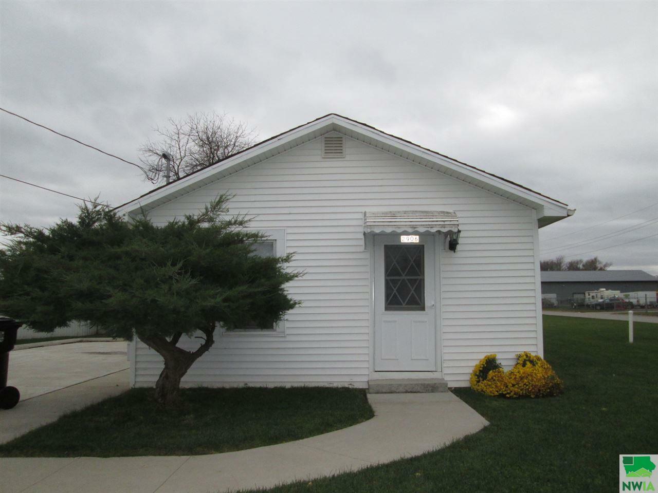 Property Photo:  2906 31st Street  IA 51105 