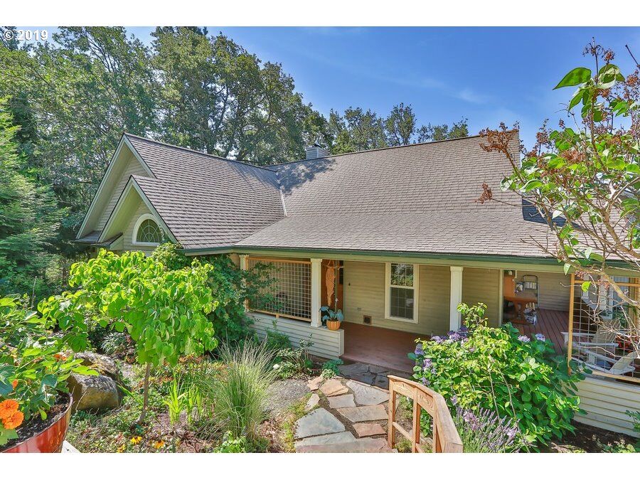 Property Photo:  170 El Camino Real  WA 98672 