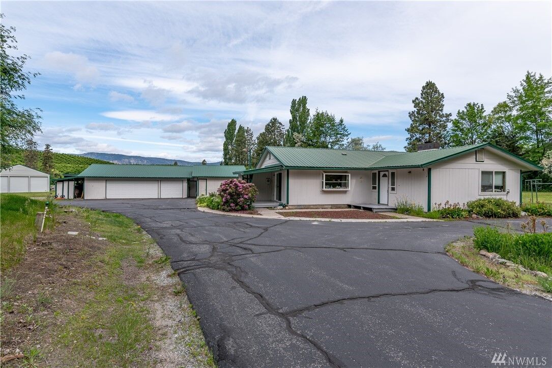 Property Photo:  275 Boyd Loop Rd  WA 98816 