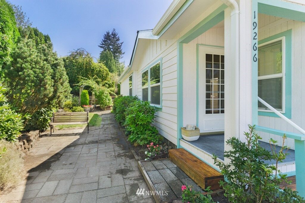 Property Photo: 19266 127th Place NE WA 98011
