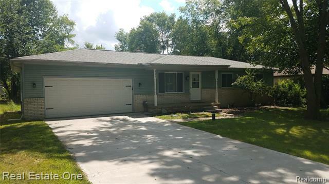 Property Photo:  2386 Brisbane Street  MI 48390 