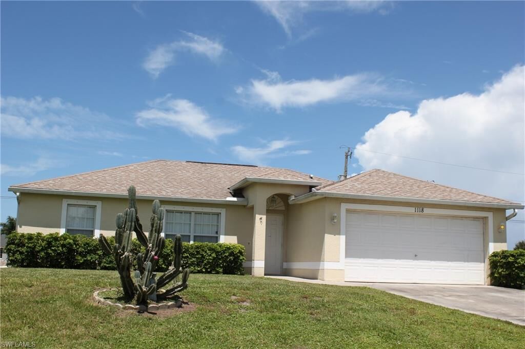 Property Photo: 1118 NW 6th Avenue FL 33993