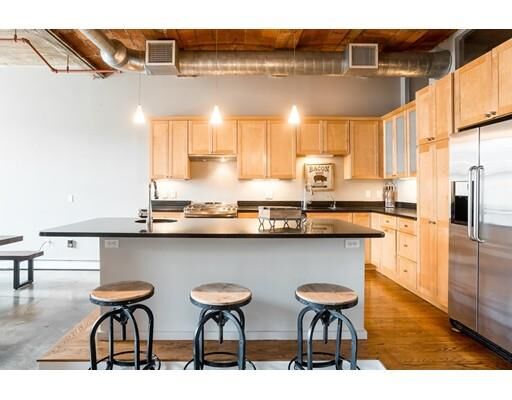 Property Photo:  717 Atlantic Avenue 4A  MA 02111 