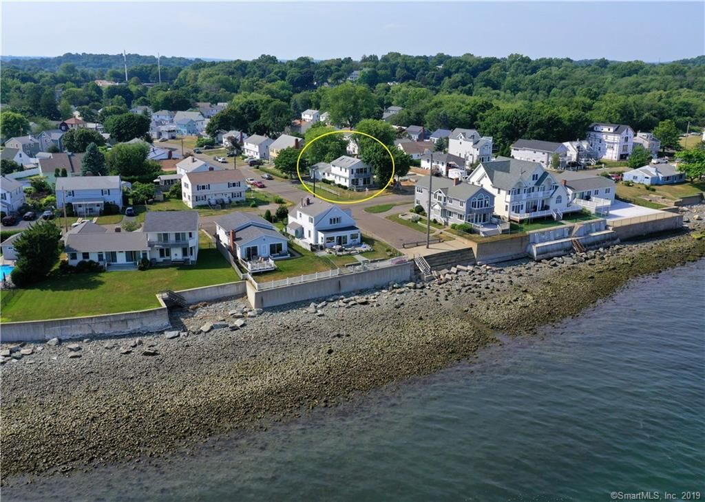 Property Photo:  156 Point Beach Drive  CT 06460 