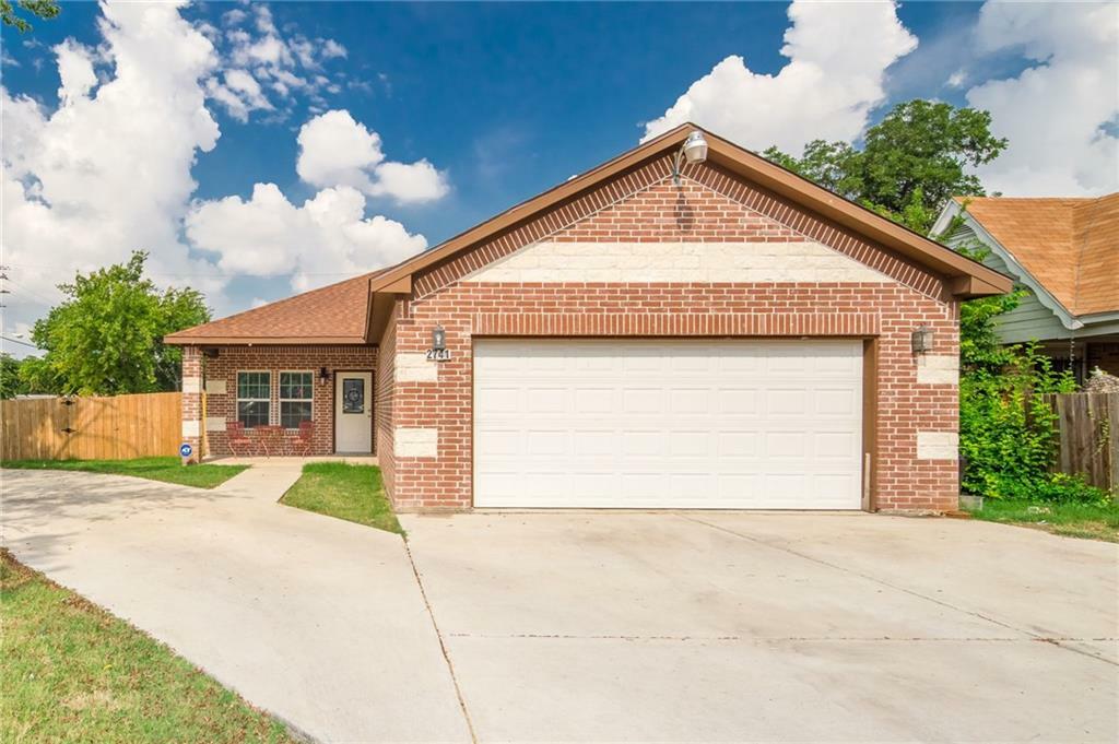 Property Photo: 2741 S Denley Drive TX 75216
