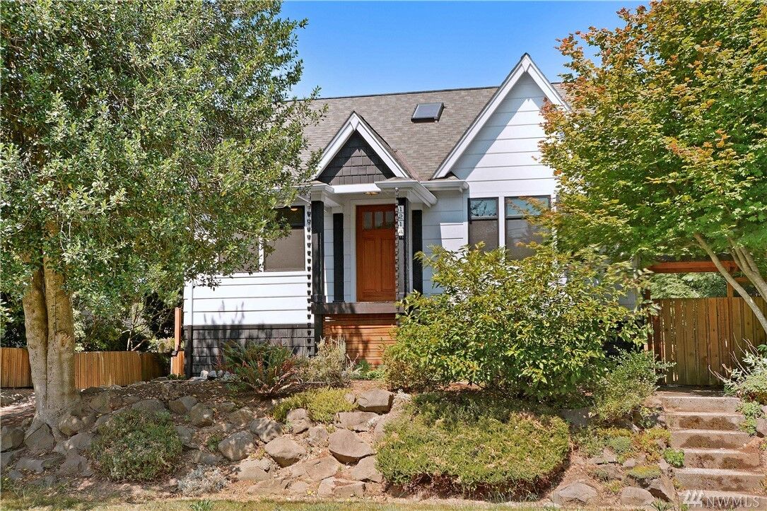 Property Photo: 1214 SW Myrtle St WA 98106