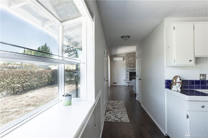 Property Photo: 802 Norpoint Wy NE WA 98422