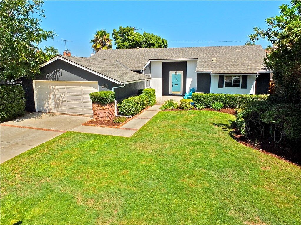Property Photo:  4246 Levelside Avenue  CA 90712 
