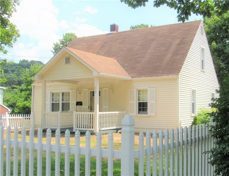 Property Photo:  2724 Edna St  PA 15068 