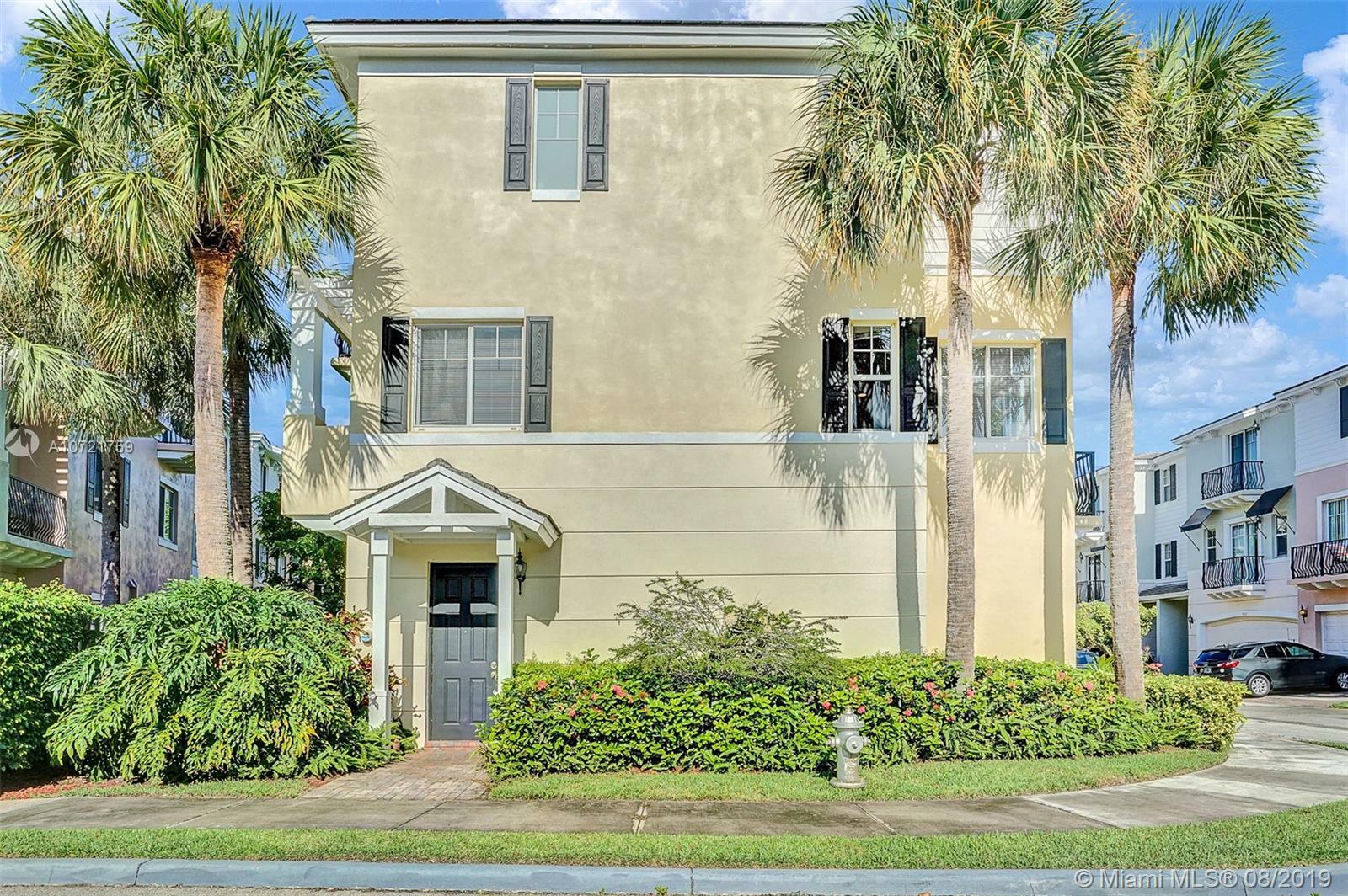 Property Photo:  529 NW 39th Cir 529  FL 33431 