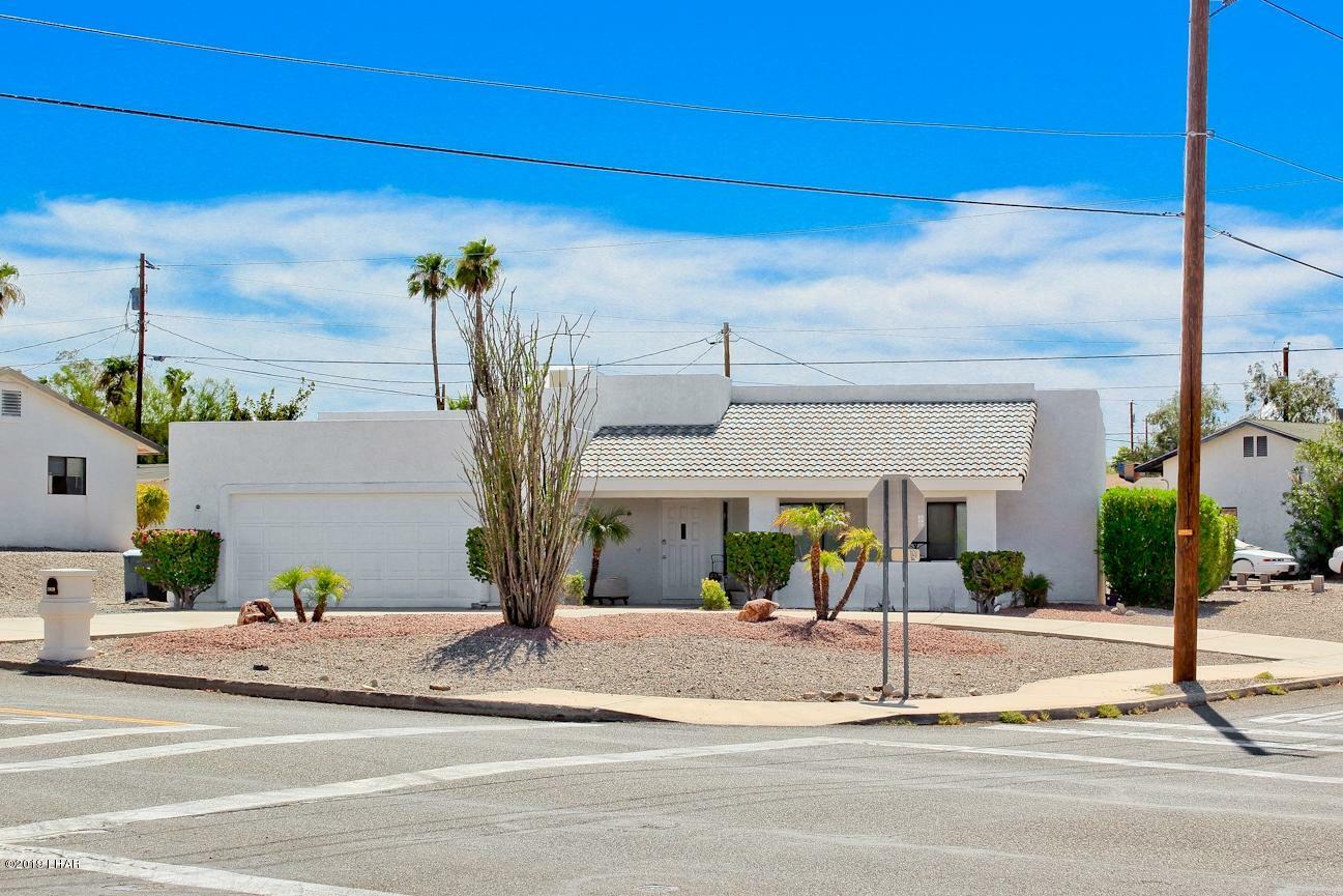 Property Photo:  2420 Smoketree Ave  AZ 86403 