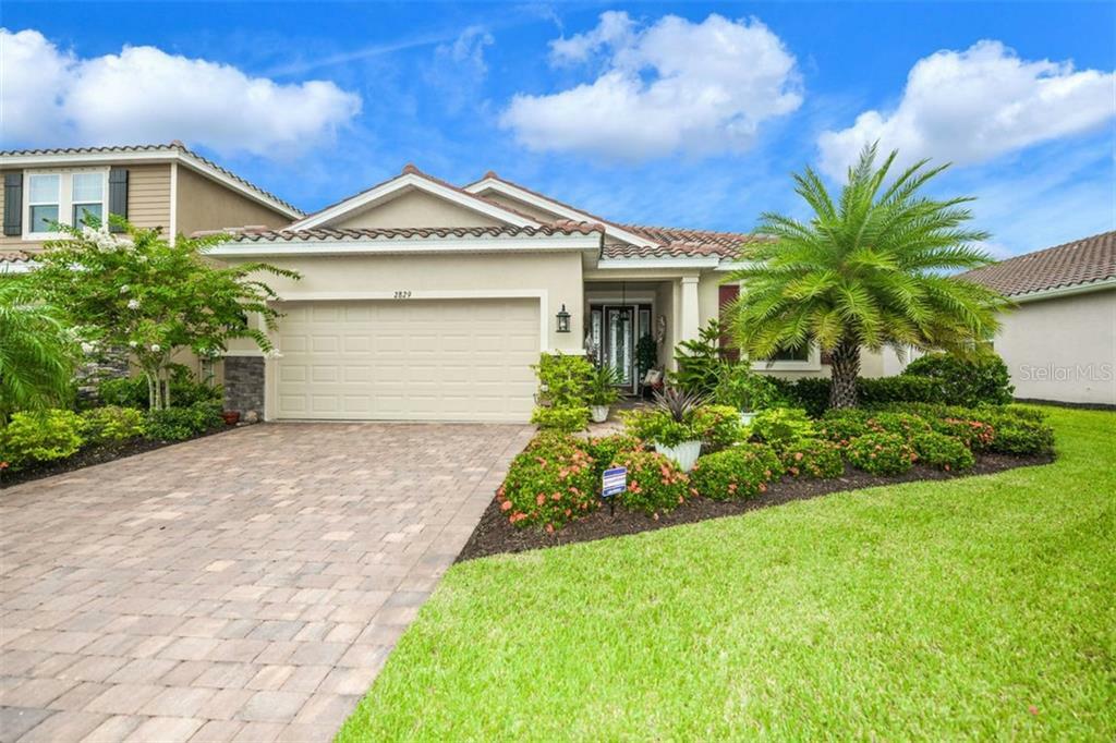 Property Photo:  2829 Oriole Drive  FL 34243 