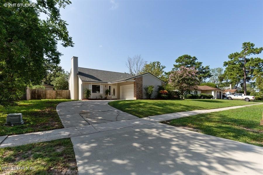 Property Photo:  1693 Debbie Lane  FL 32073 