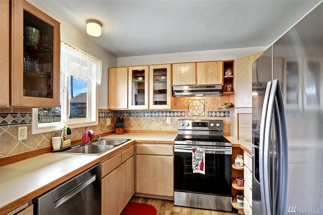 Property Photo: 1511 Fulton St WA 98201