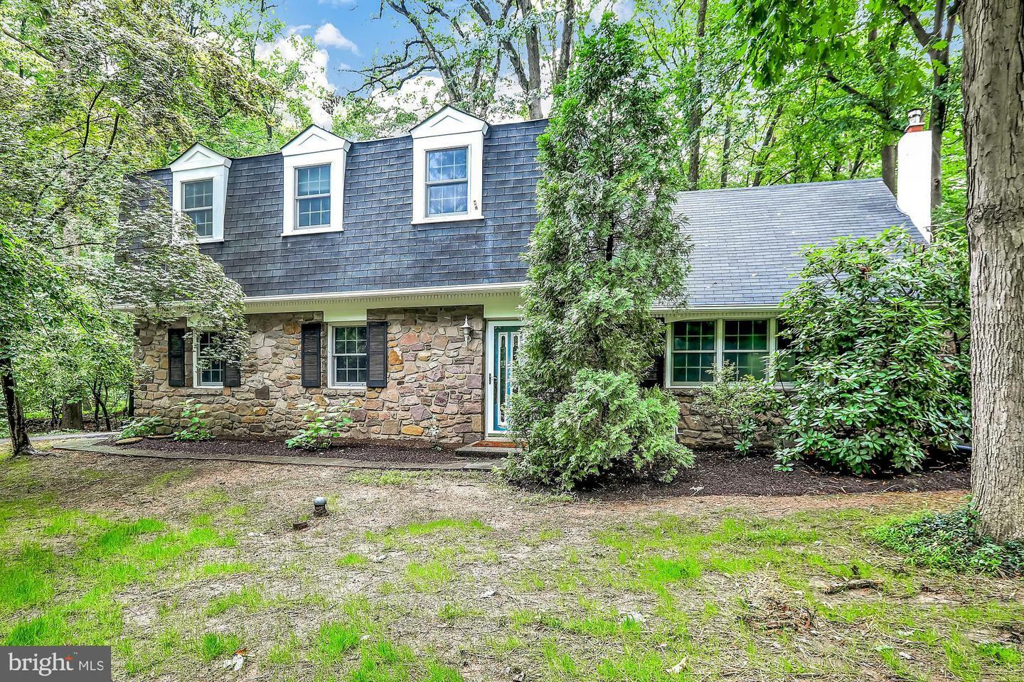 Property Photo:  302 W Ferry Road  PA 19067 