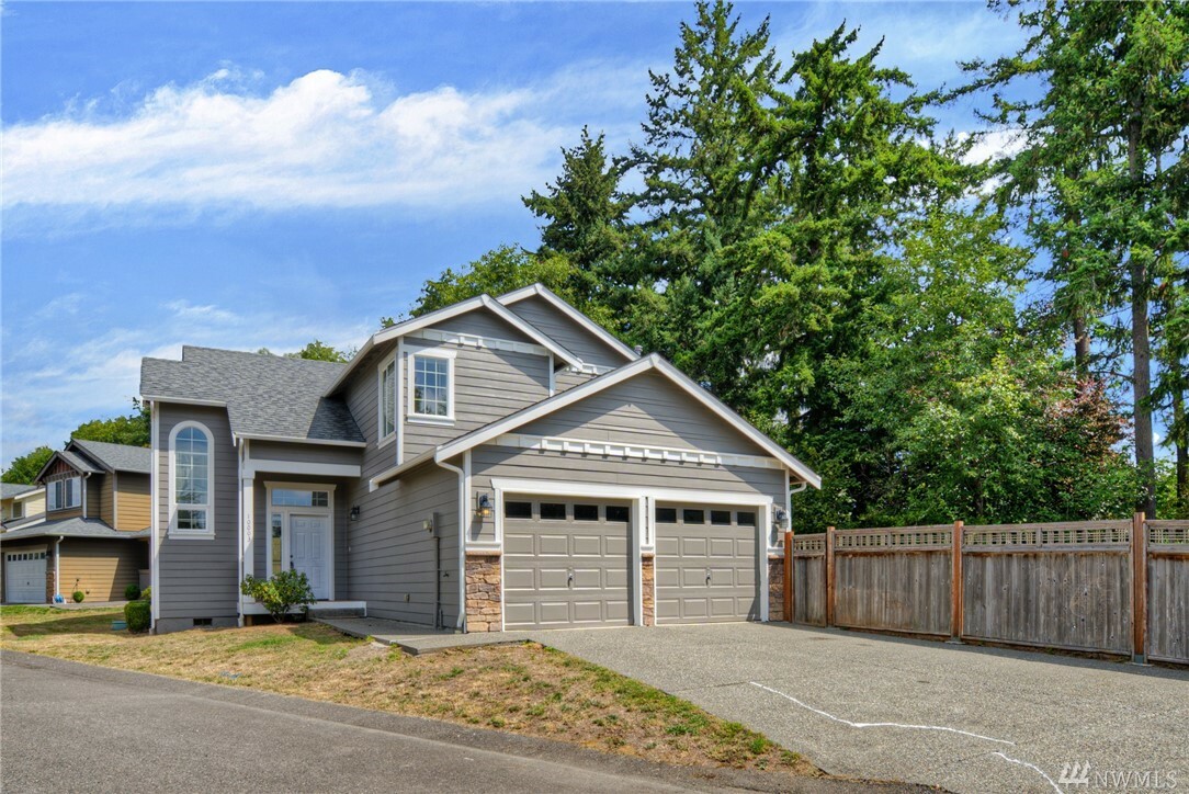 Property Photo: 10003 12th Av Ct E WA 98445