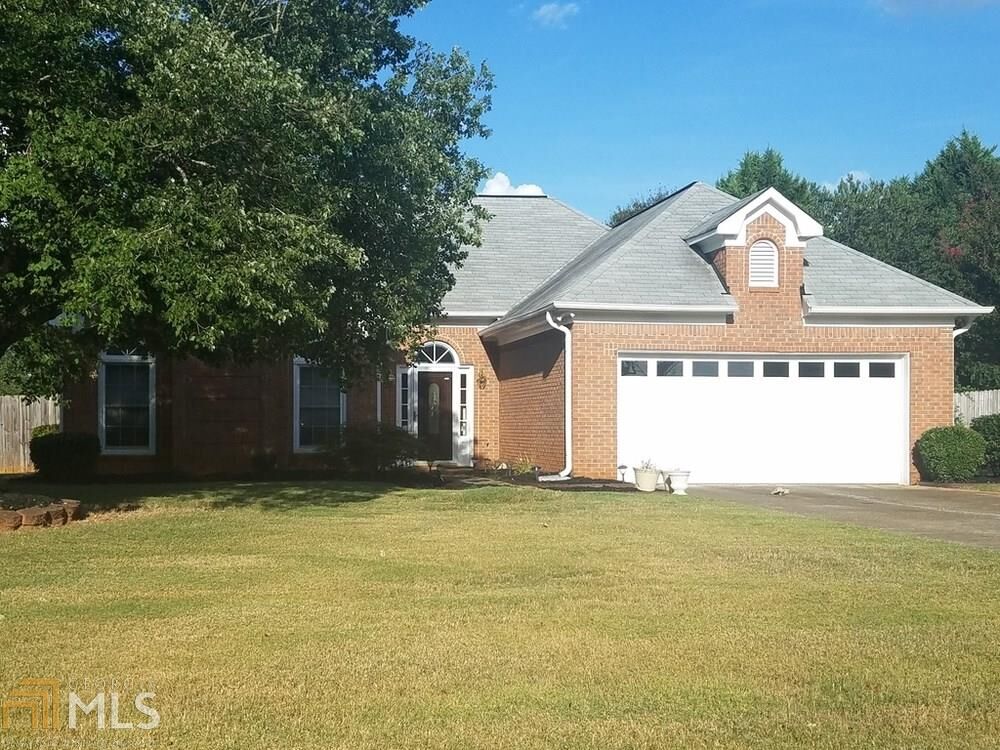 Property Photo:  221 Cameron Rd  GA 30253 