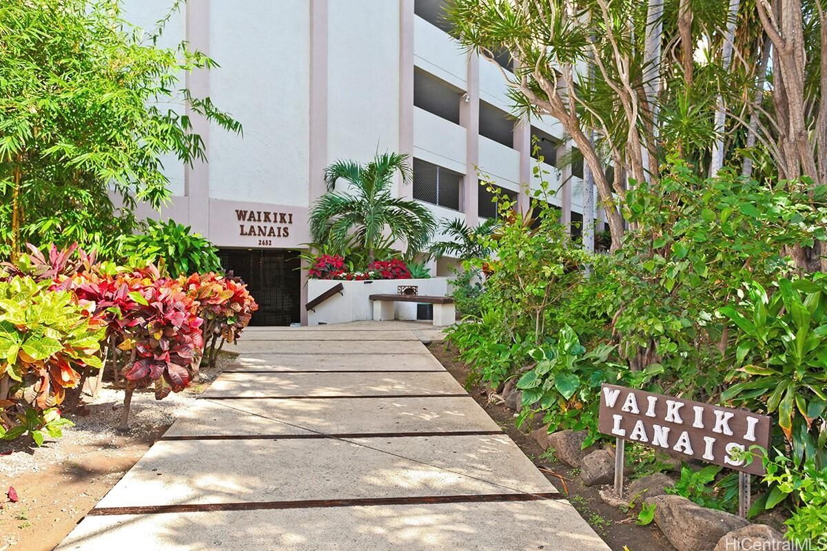 Property Photo:  2452 Tusitala Street 1604  HI 96815 