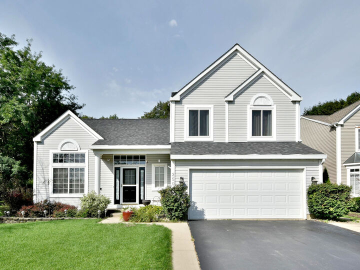 250 Lake Drive  Algonquin IL 60102 photo