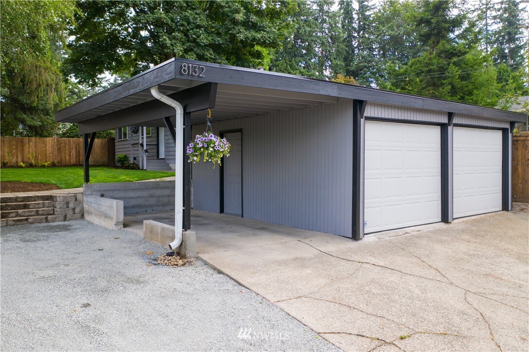 Property Photo: 8132 NE 156th Place WA 98028
