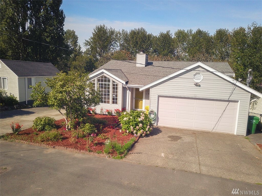 Property Photo:  6003 18th Ave SW  WA 98106 