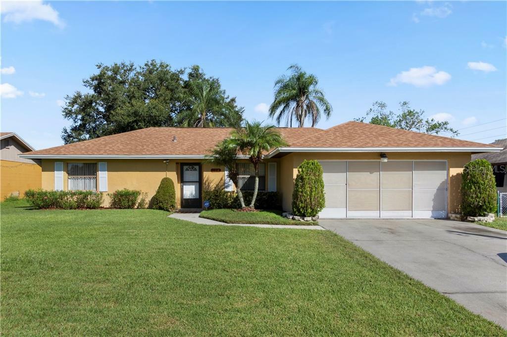 Property Photo:  204 Cranbrook Drive  FL 34758 