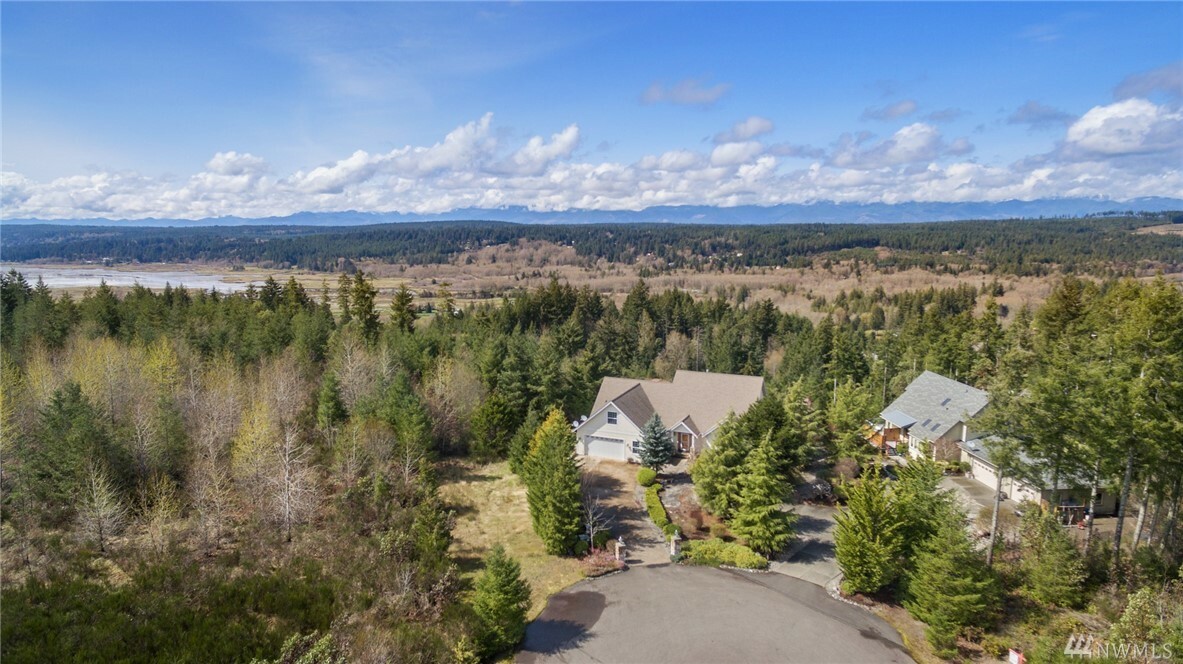 Property Photo:  30 NE Air Castle Lane A  WA 98528 