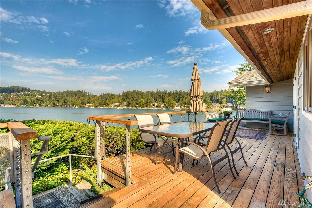 Property Photo:  3925 Forest Beach Dr NW  WA 98335 