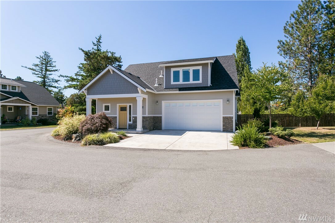 Property Photo: 1107 Harmony Lane WA 98274