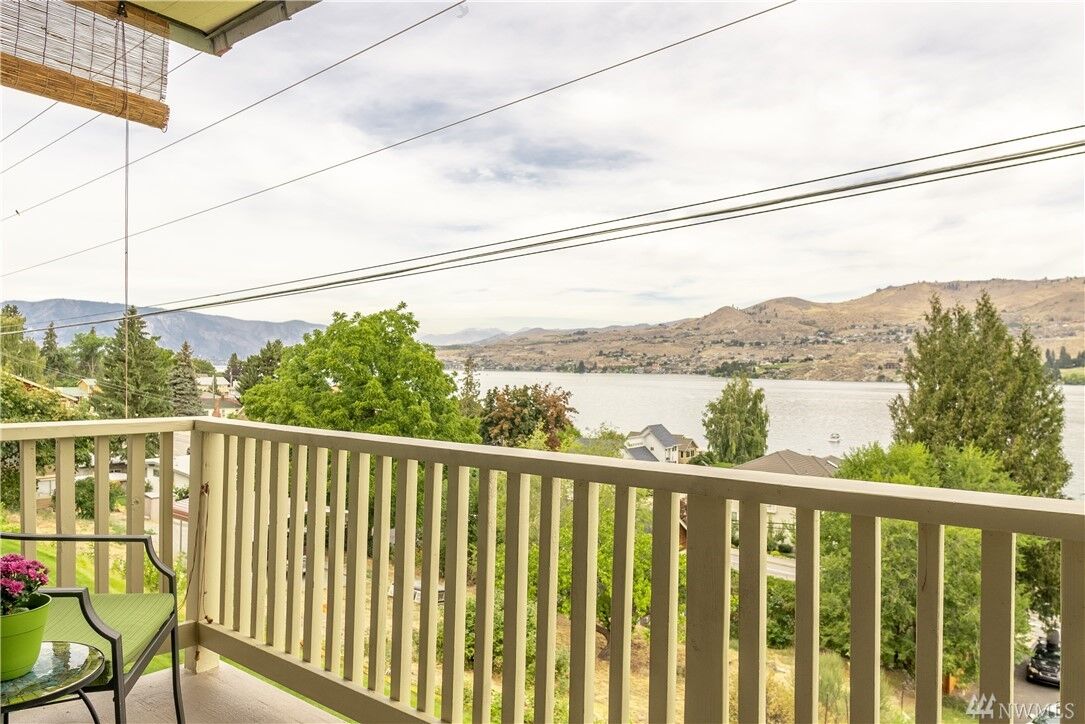 Property Photo:  1902 W Prospect St 204  WA 98816 