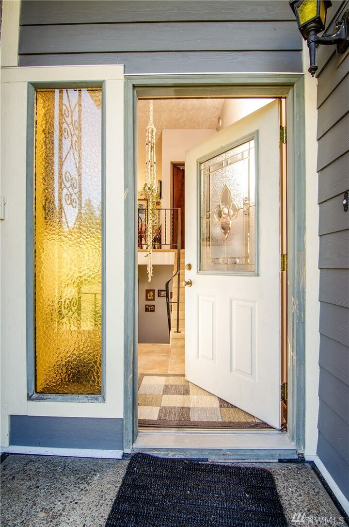 3 bed Castle Rock home for sale 911 Sandy Bend Rd, Castle Rock, WA 98611