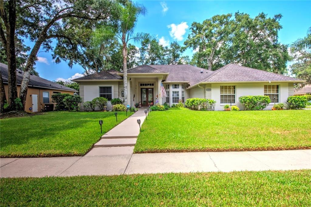 Property Photo: 220 Forest Trail FL 32765
