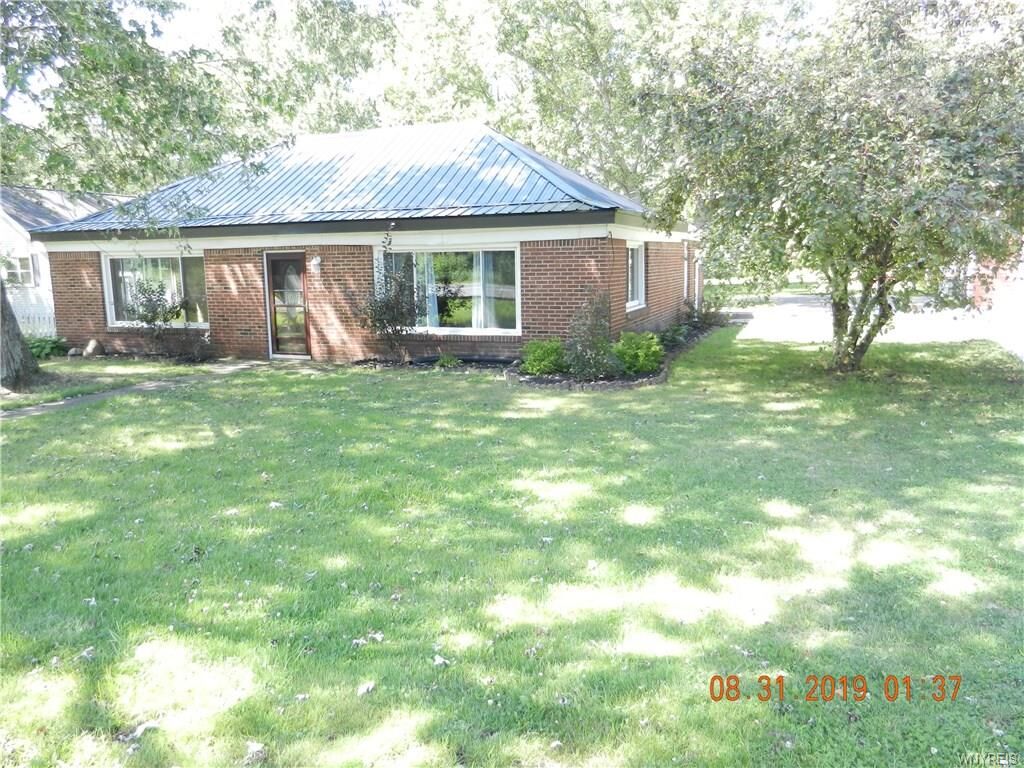 Property Photo:  9996 Southwestern Boulevard  NY 14006