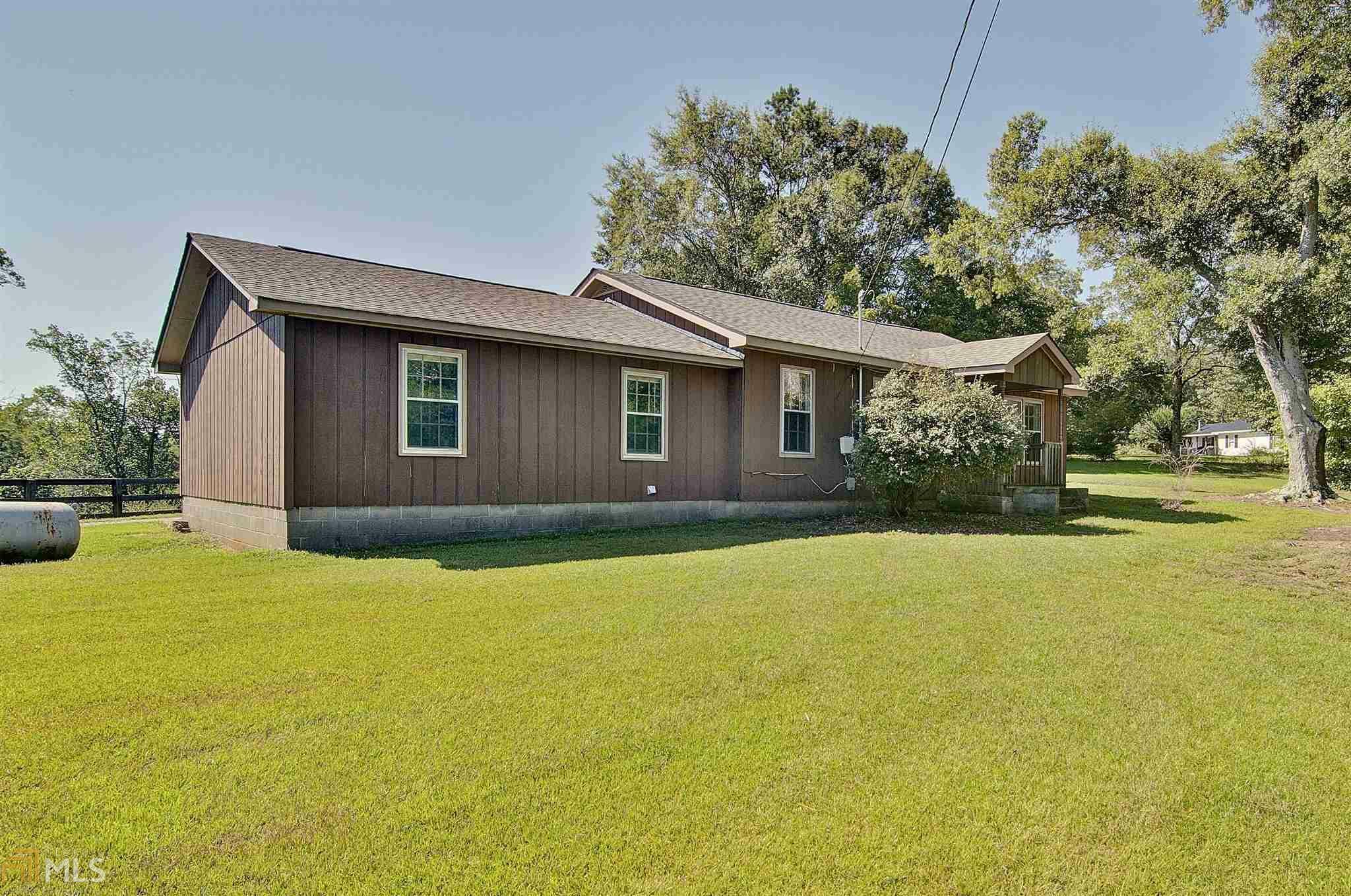 Property Photo:  272 Avery Rd  GA 30115 