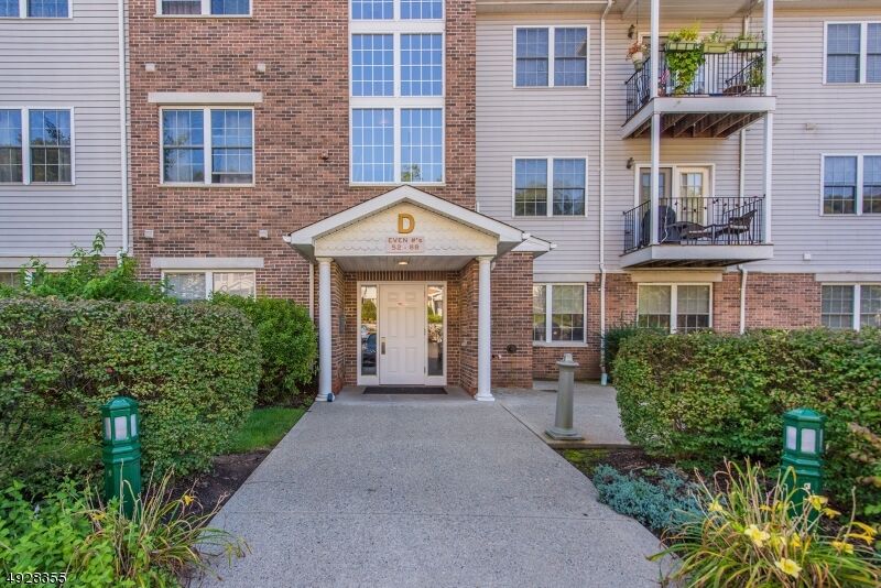 Property Photo:  52 Mountain View Ct 52  NJ 07457 