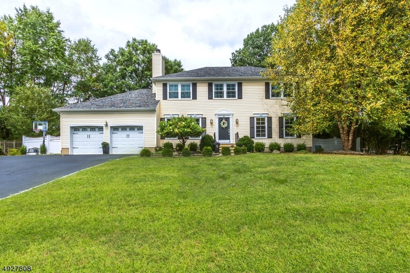 Property Photo:  36 Flanders Way  NJ 08807 