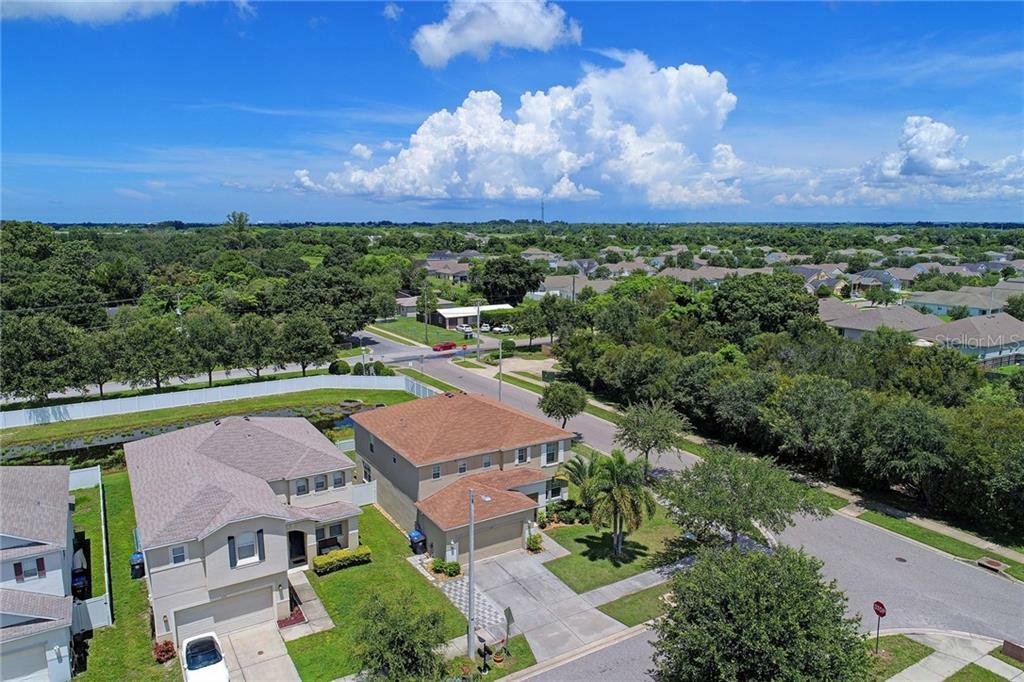 Property Photo: 432 Chimney Rock Drive FL 33570