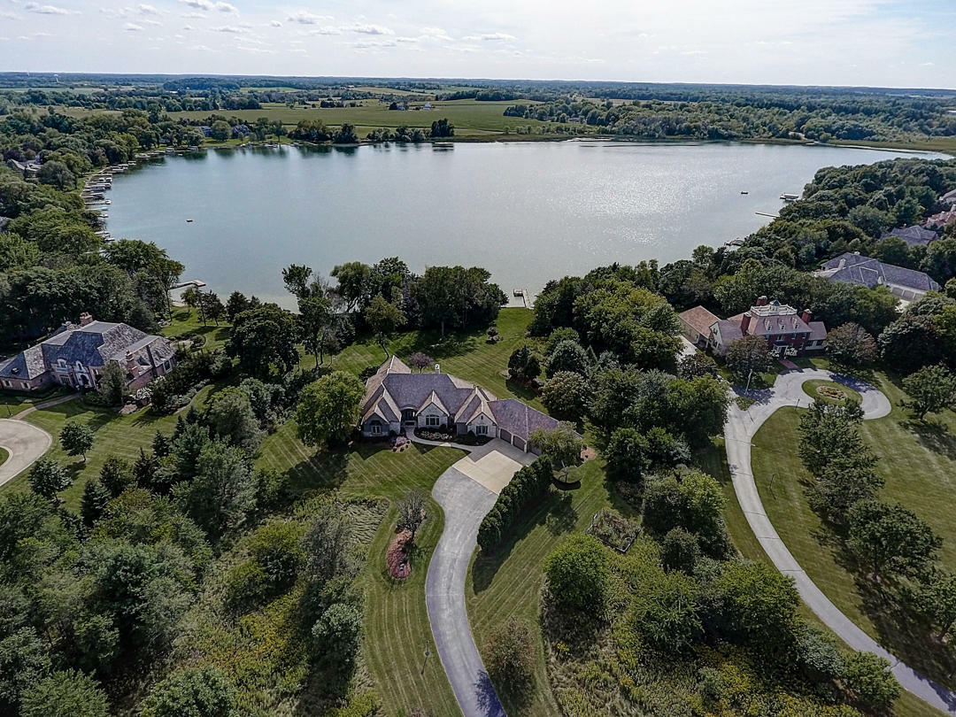 Property Photo: N76w36221 Saddlebrook Ln WI 53066