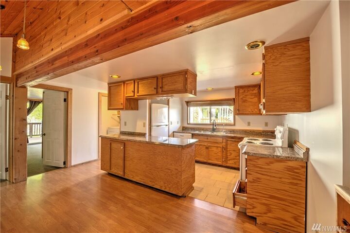 Property Photo:  352 W 2nd Ave  WA 98856 