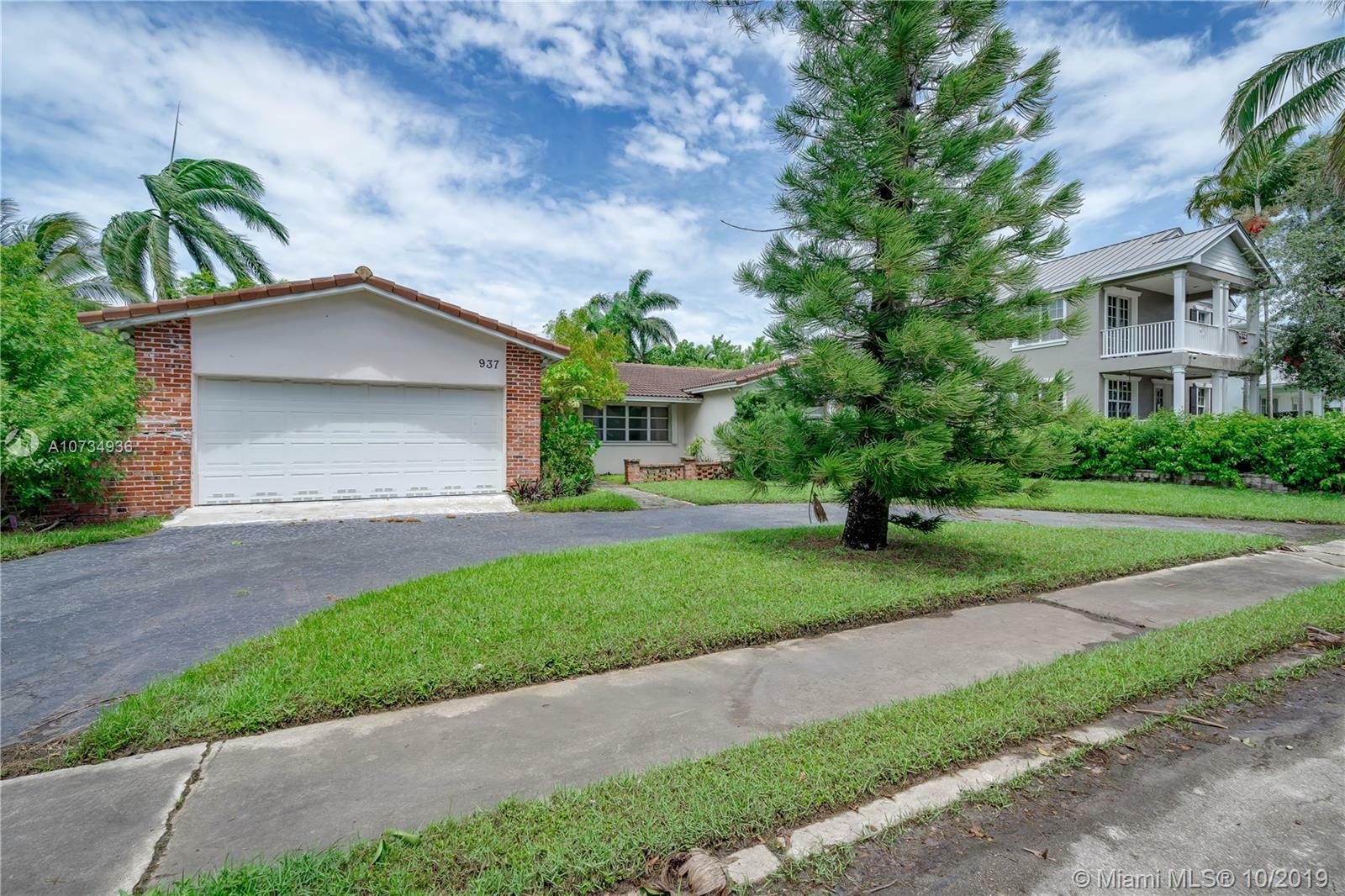 Property Photo:  937 Adams St  FL 33019 