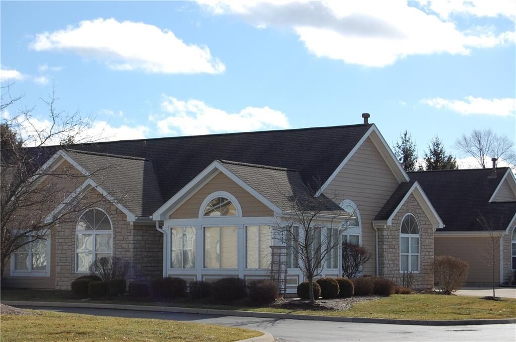Property Photo: 2686 Prestwick Village 2686 OH 45503