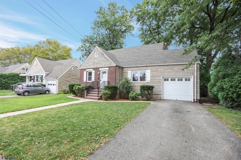 Property Photo:  62 Lincoln Dr  NJ 07662 