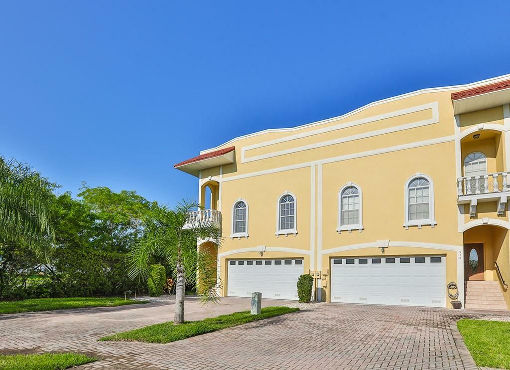 Property Photo:  516 Villa Treviso Court  FL 33572 