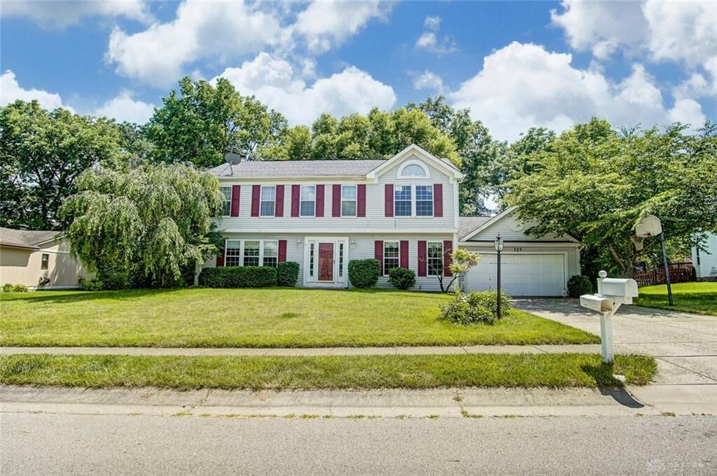 Property Photo: 325 Wellington Way OH 45066