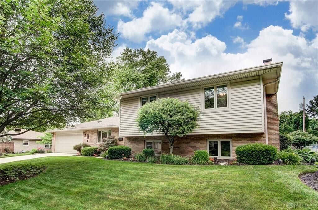 Property Photo: 4647 Glenheath Drive OH 45440