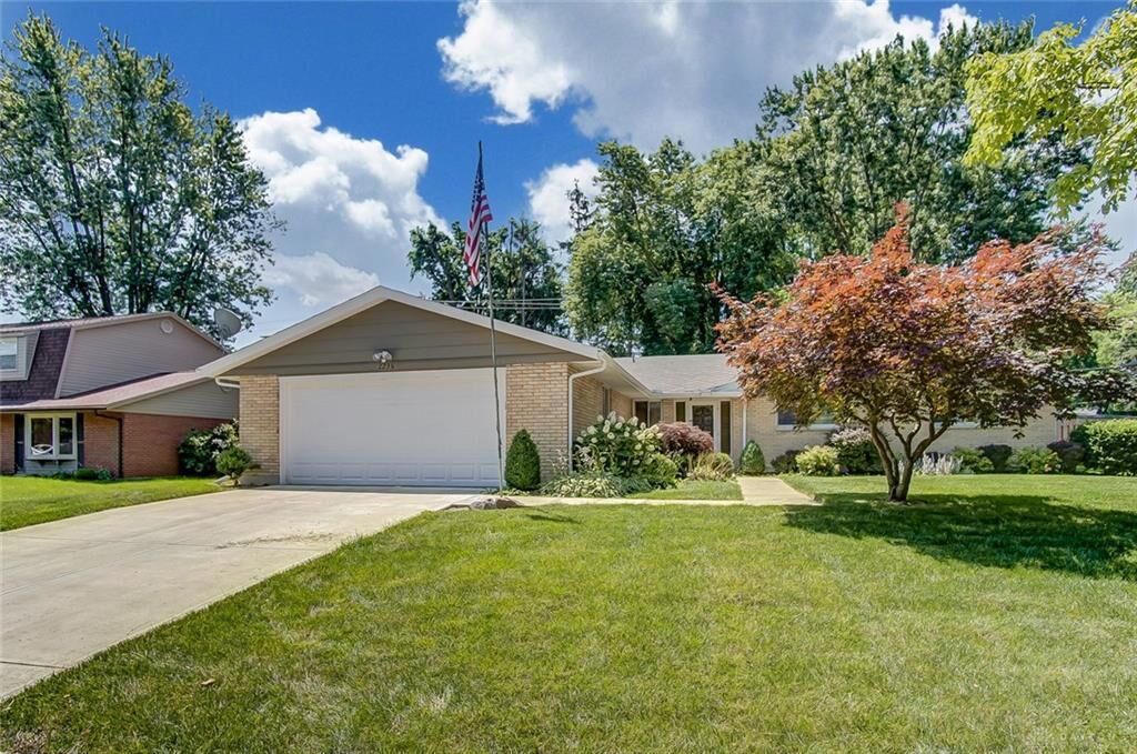 Property Photo: 2236 E Whipp Road OH 45440